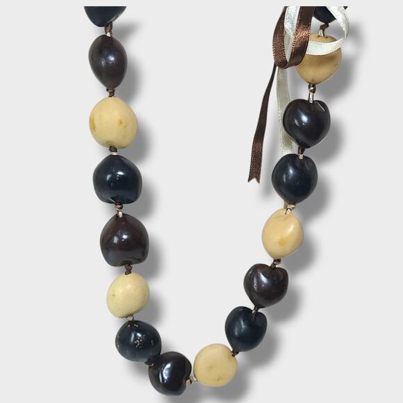 Vintage Hawaiian Kukui Nut Lei Necklace 32"‎ - Picture 3 of 7